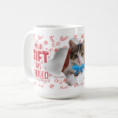 Cat with bow wishing Merry Christmas Mug コーヒーマグカップ (正面左)