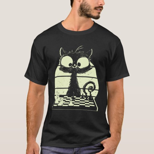 Cat With Chessboard Cat Playing Chess Chess Player Tシャツ (正面)