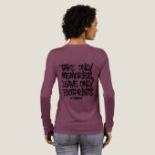 Catch Flights Not Feelings 虹色落書き風 引用 トライブレンドTシャツ (背面全体)