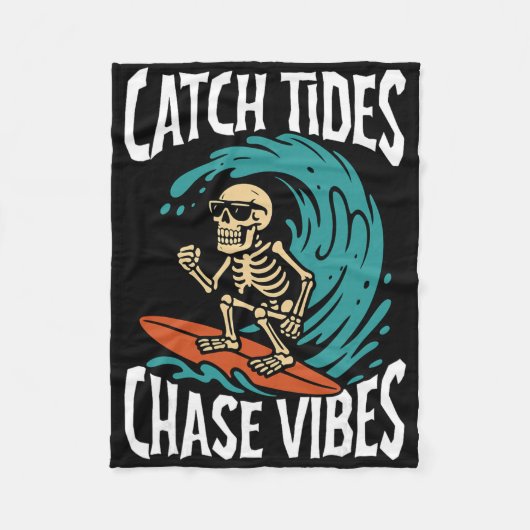 Catch Tides Chase Vibes Skeleton Surfer Beach  フリースブランケット (正面)
