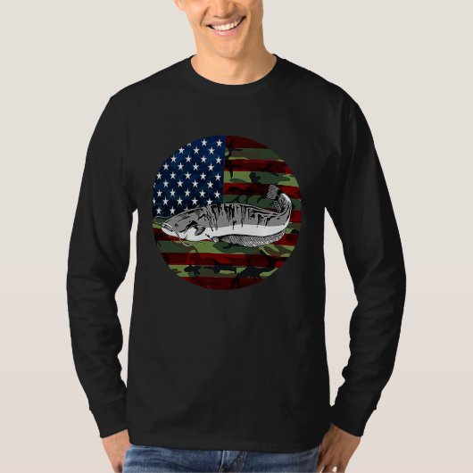 Catfish Fishing America USA Flag Camouflage Fishin Tシャツ (正面)