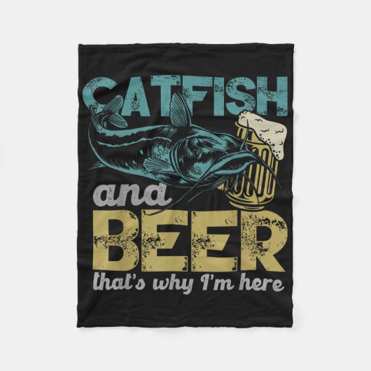 Catfish Fishing Catfish &amp; Beer Thats Why Im He フリースブランケット (正面)