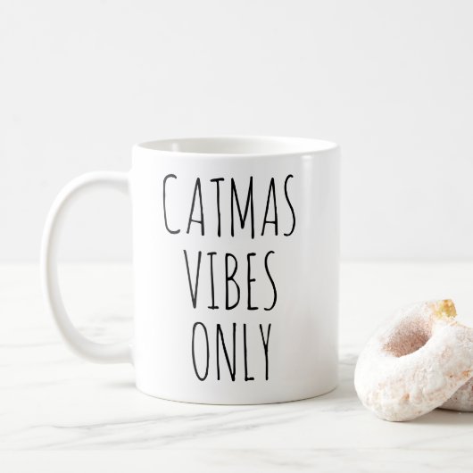 Catmas Vibes Only Holiday Cat コーヒーマグカップ (ドーナツ)