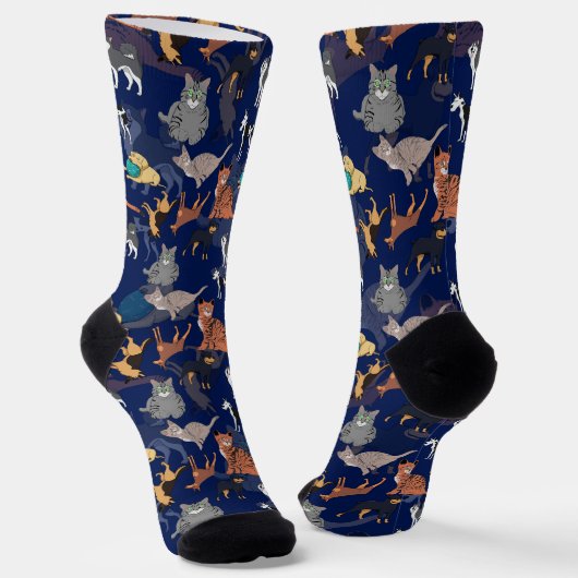 Cats And Dogs Pattern Design On Blue ソックス (傾斜あり)