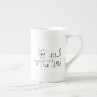 Cats are my favorite people ボーンチャイナマグカップ