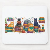 Cats Reading Books Cozy Library Scene マウスパッド (正面)