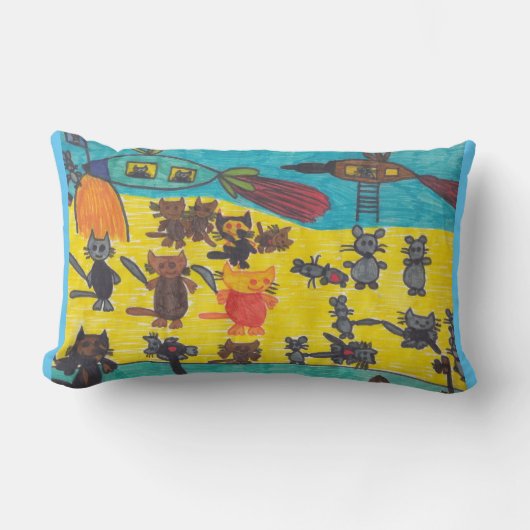 Cats' War Against Mice Pillow ランバークッション (正面)