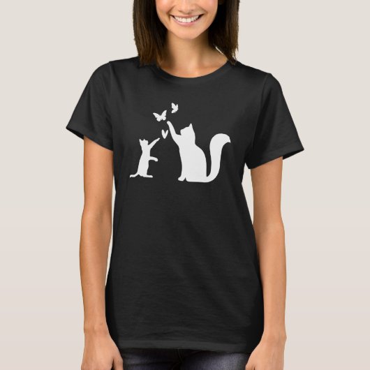 Cats With Butterflies  Cat Owner Cat   Cute Cats Tシャツ (正面)