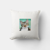 CatThrow Pillow クッション (正面)