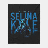 Catwoman Selina Kyle Motorcycle フリースブランケット (正面)