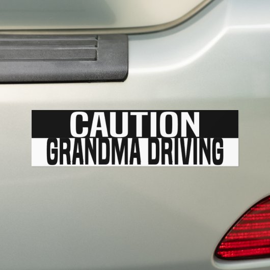 caution Grandma Driving バンパーステッカー (車上)