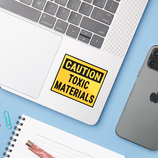 Caution Toxic Materials シール (ノートパソコンとiPhone)