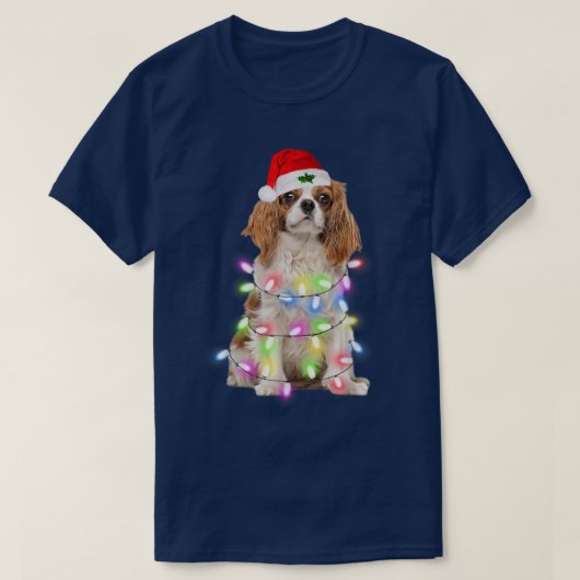Cavalier King Charles Spaniel Santa Christmas Ligh Tシャツ (デザイン正面)