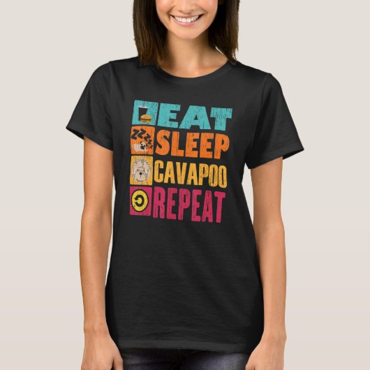 Cavapooライフを楽しむ犬の飼い主 Tシャツ (正面)