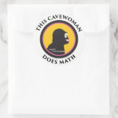Cavemoner頭が切れるのステッカー:このCavemonerは数学を行う ラウンドシール (バッグ)