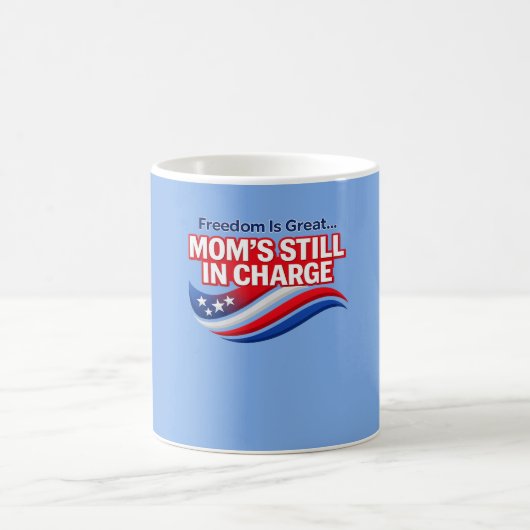 Celebrate Mom with humor and patriotic style using コーヒーマグカップ (中央)