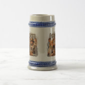 celebrating Oktoberfest by drinking bee ビールジョッキ (中央)