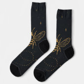 Celestial Bee Trail – Elegant Cosmic Gold Design ソックス (左)