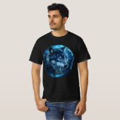 Celestial Blue-Eyed Wolf Wall Art Tシャツ (正面フル)