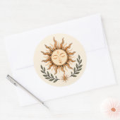 Celestial Sun Face Botanical Mystical Art ラウンドシール (封筒)