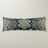 Celtic Clover Floral Charm ボディピロー (正面)