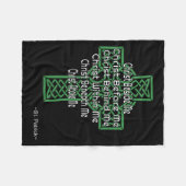 Celtic Cross Shirt St Patrick's Prayer Christian フリースブランケット (正面(横))
