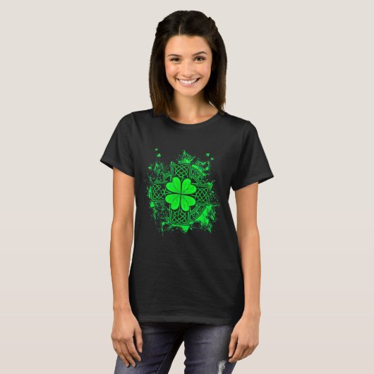 Celtic Knot Irish Shamrock Three Leaf Clover St Pa Tシャツ (正面フル)