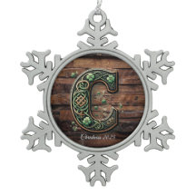 Celtic monogram letter ornament