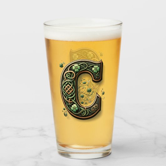 Celtic Monogram Pint Glass タンブラーグラス (ドリンク正面)
