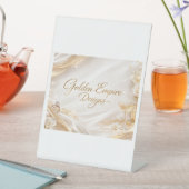 Centro de mesa ,con diseño Dorado 台座サイン (インサイチュ)