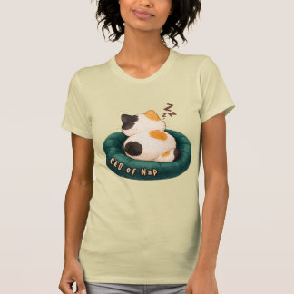 "CEO of Nap" Cat Sleeping on The Couch Tシャツ
