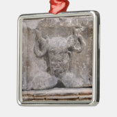 Cernunnosを描写するNautesの柱の首都 メタルオーナメント (左)