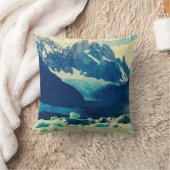 Cerro Torre in Algentinaadventure,アメリカ,アルゼンチン クッション (ブランケット)