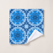 Ceruleanとライトブルーの幾何学的なフラワーパターン バスタオルセット (ウォッシュタオル)