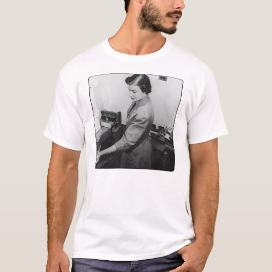 CGC 100th記念日のTシャツ3 Tシャツ (正面)