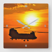 CH-47Fチヌーク スクエア壁時計 (正面)