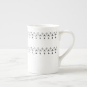 Chain & Pendant ボーンチャイナマグカップ (右)