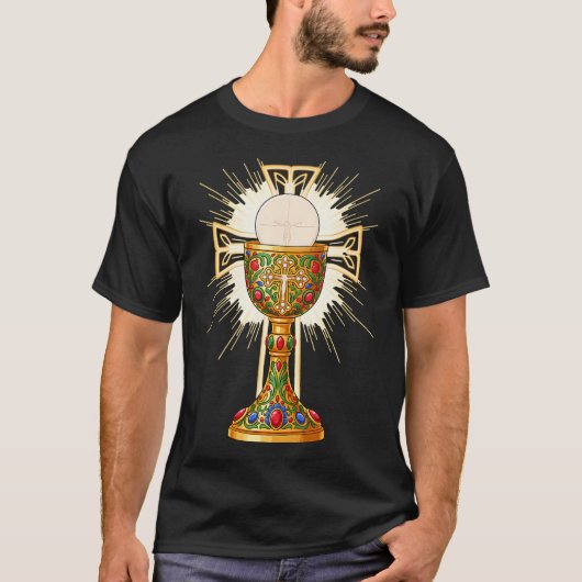 Chalice For Catholic Mass Eucharist First Holy Tシャツ (正面)