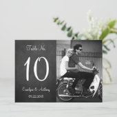 Chalkboardモダン写真のテー結婚ブル番号カード 招待状 (スタンド正面)