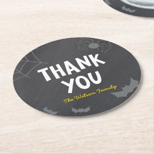 Chalkboard恐ろしい生き物ハロウィーンありがとう ラウンドペーパーコースター (アングル)