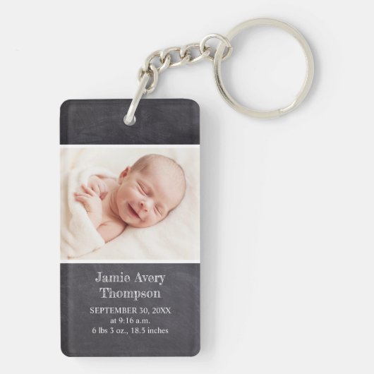 Chalkboard Baby Photo Birth Stats Personalized キーホルダー (裏面)