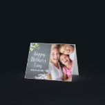Chalkboard BloomMothersデイフォトカード カード<br><div class="desc">ベリ感じー・ベリー・スウィートのこの甘い母の日のカードで彼女を愛させる。</div>