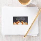 Chalkboard Fall Pumpkin Floral Friendsgiving Year ラベル (インサイチュ)