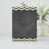 Chalkboard RSVP上の黄色いシェブロン 出欠カード (スタンド正面)