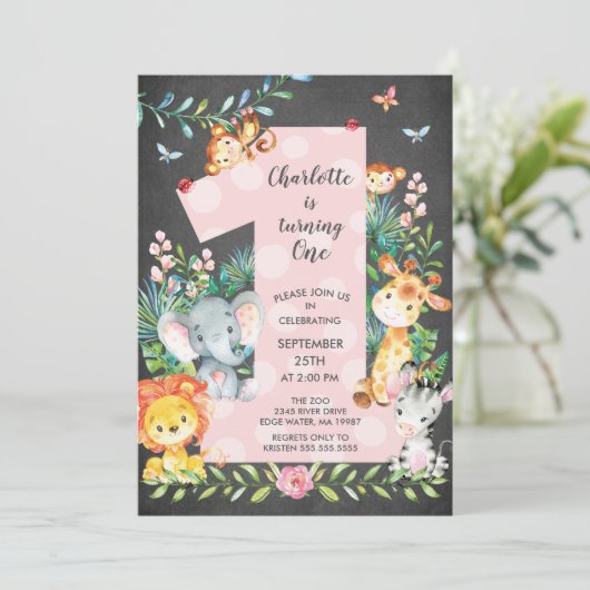ChalkboardJungleの大きい1匹の女の子の誕生日の招待状 招待状 (スタンド正面)