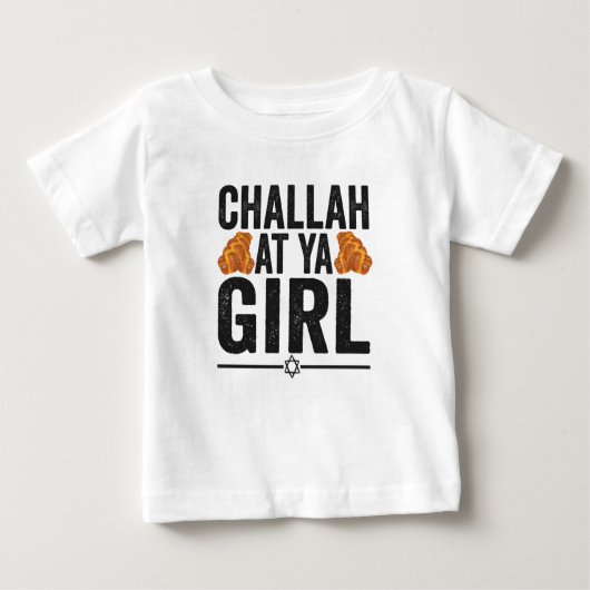 Challah at Ya Girl Funny Jewish Hanukkah Holiday ベビーTシャツ (正面)