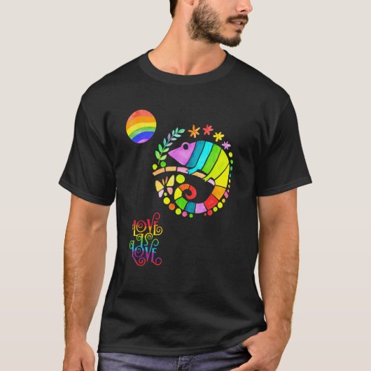 Chamaleon Watercolor Pride  Vibrant Rainbow Design Tシャツ (正面)