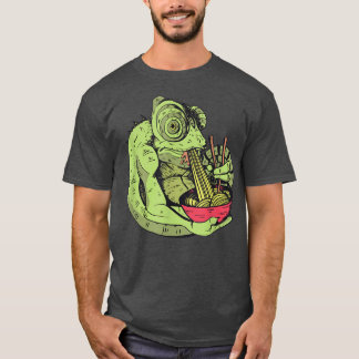 Chameleon Eating Ramen Noodles Funny Tシャツ