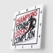 Champions Trainのユーザーがバスケットボールに文句を言う スクエア壁時計 (傾斜)