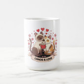 Chaotic Cat Couple – かわいい愛のステッカー コーヒーマグカップ (中央)